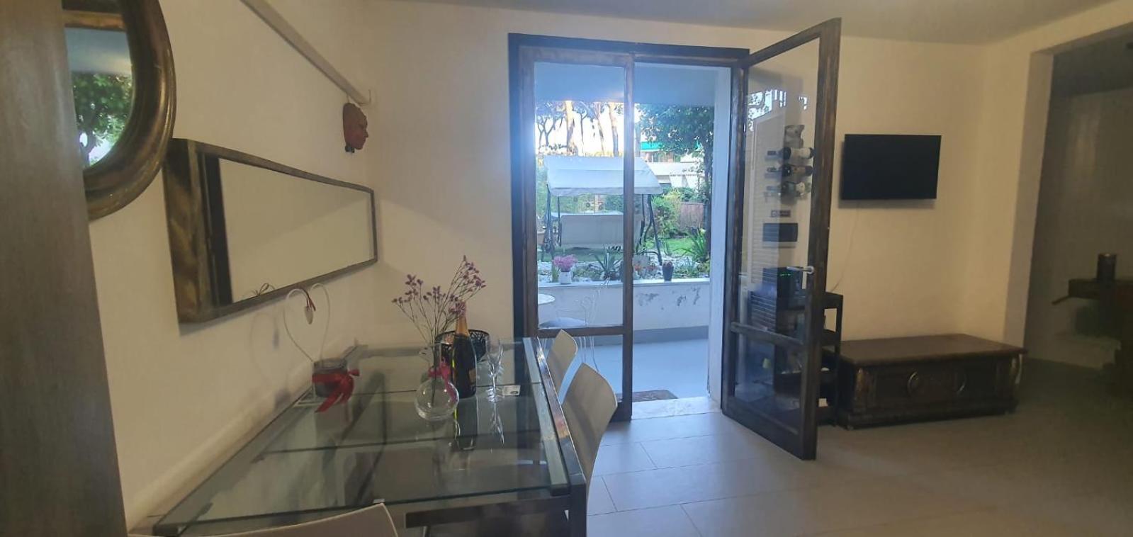 Domusauroom, Relax Nel Cuore Della Versilia - Pet Friendly Viareggio Exteriör bild